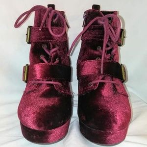 CHUNKY HEEL ANKLE BOOTS